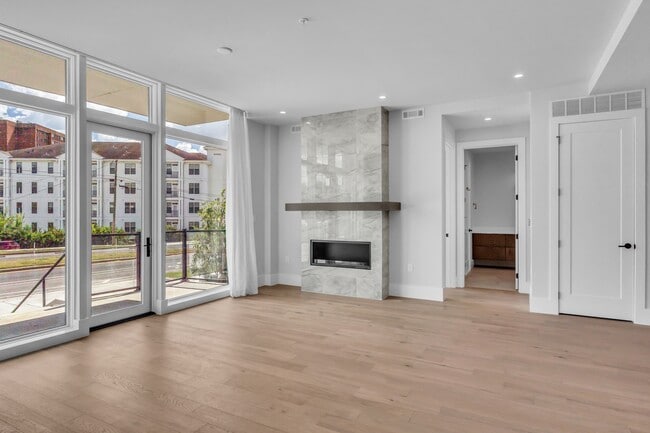 Photo - 321 31st Ave N