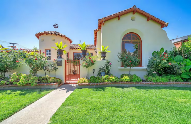 Frente de la casa - 2955 Vineyard Ave Casa