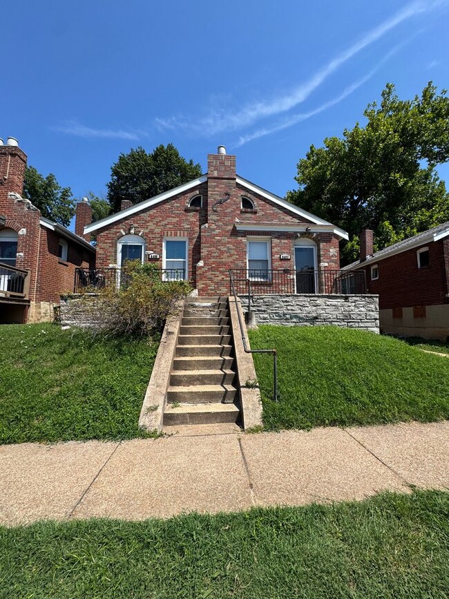Building Photo - A Must See! Rental