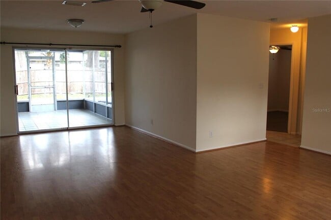 Photo - 1366 Windsor Dr