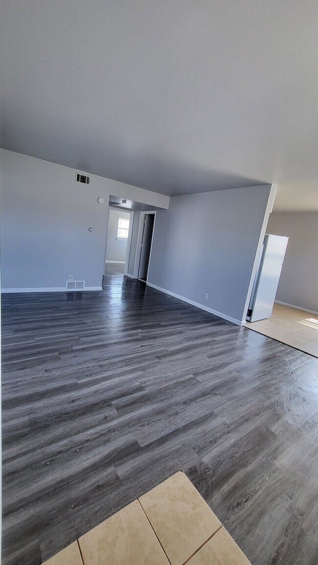 Photo - 371 W Old Indian Trail Unit 371 5