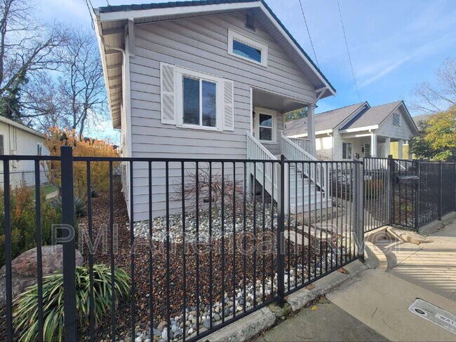 Photo - 3102 40th St