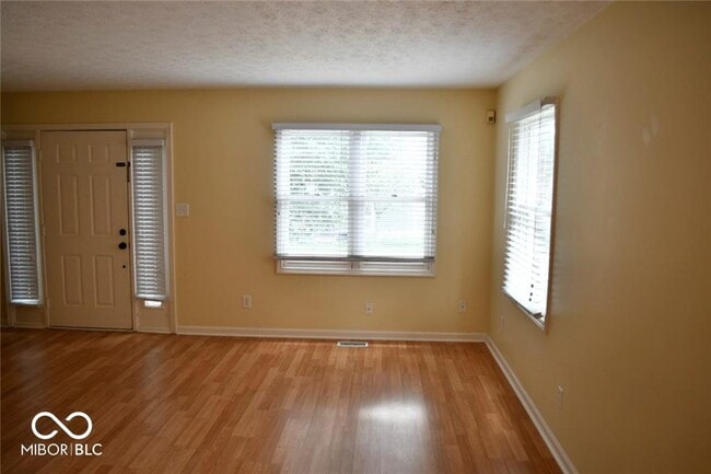 Photo - 516 E 10th St