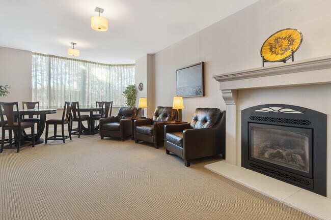 Photo - 411 North River Rd. – Les Terrasses Gabrielle