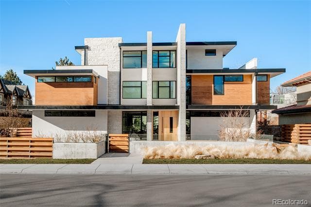 Photo - 121 S Dexter St