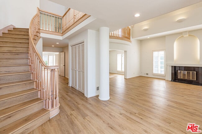 Photo - 158 S Anita Ave