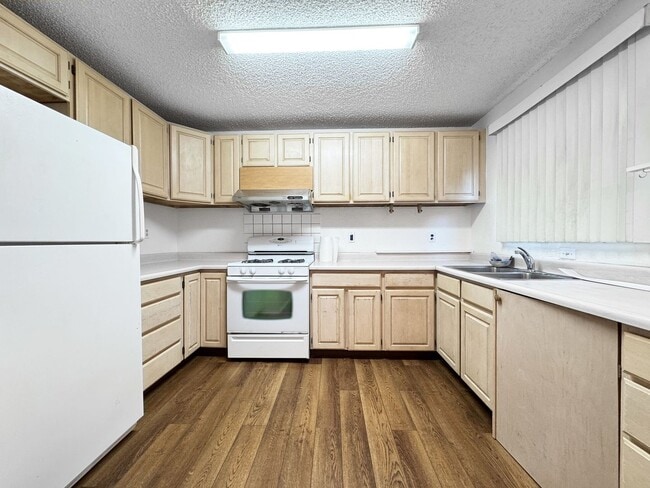 Photo - 2336-ST Unit A (Downstairs)