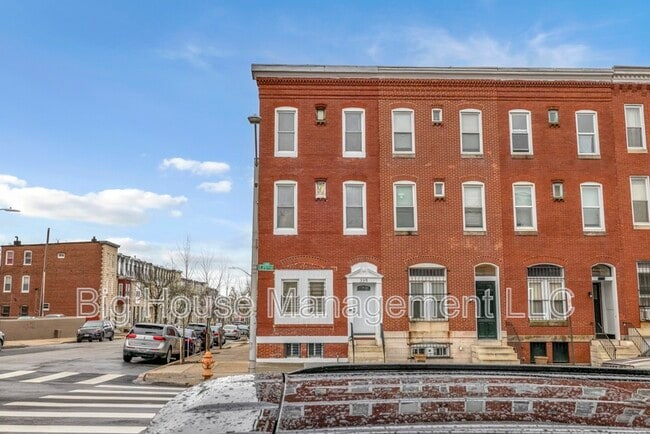Building Photo - 339 E 25th St Unit 1