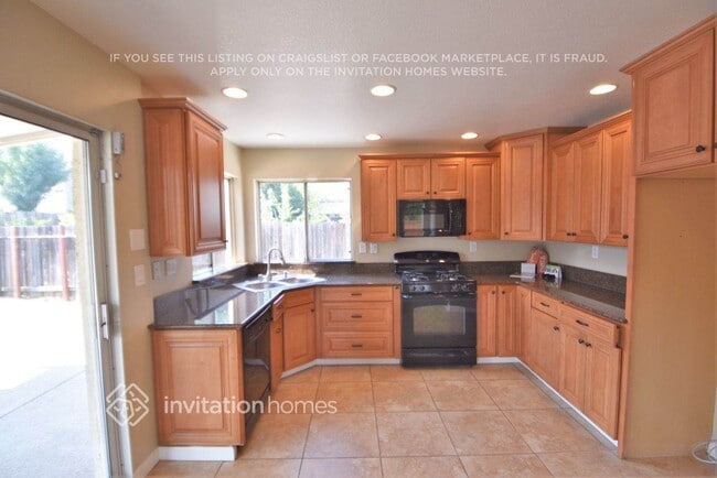 Photo - 973 Celestine Cir