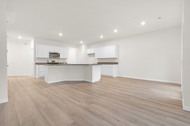 Photo - 5913 Hawkweed Dr