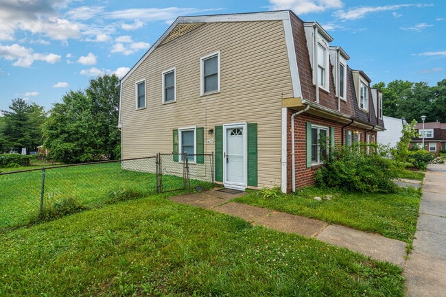 Building Photo - 8619 Pioneer Dr Rental