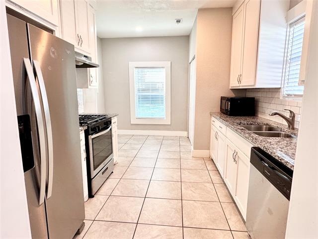 Photo - 3455 Roberts Ave