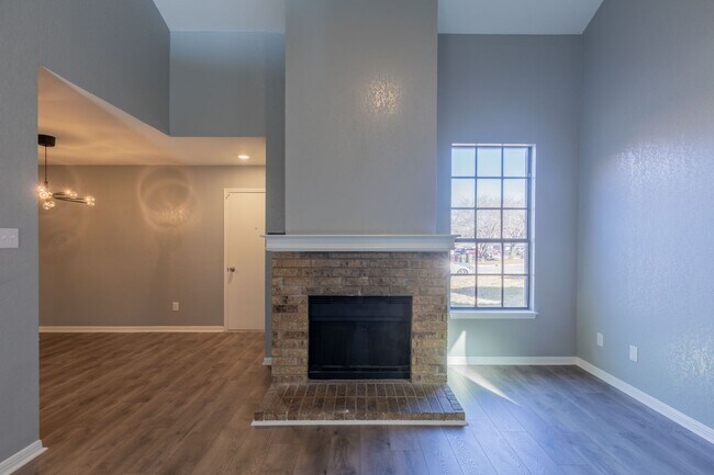 Photo - Rawhide Loop, 317/319 Unit 317