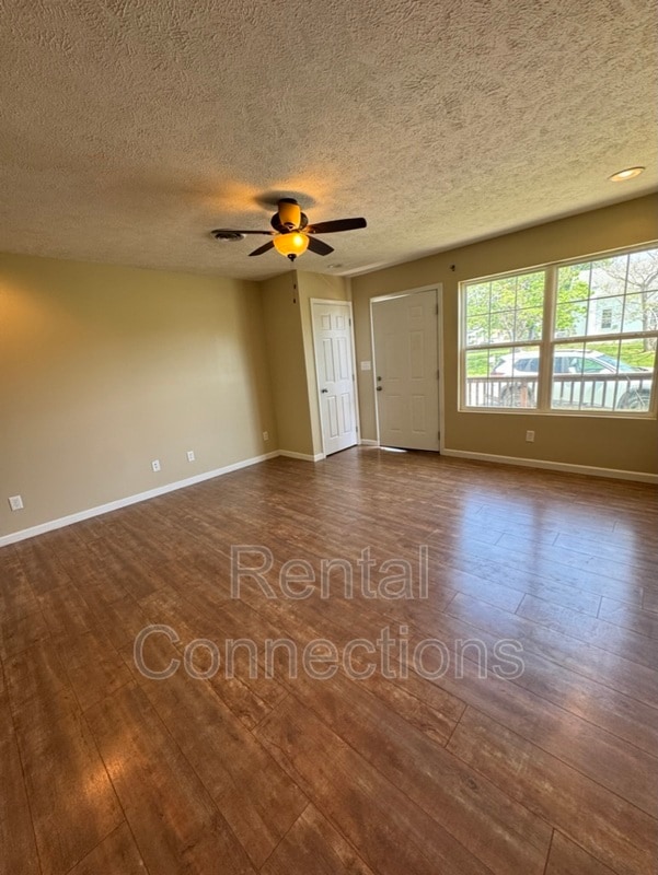 Photo - 1819 Bridge St