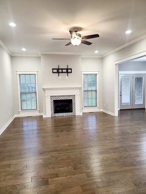 Photo - 620 Montrose Dr