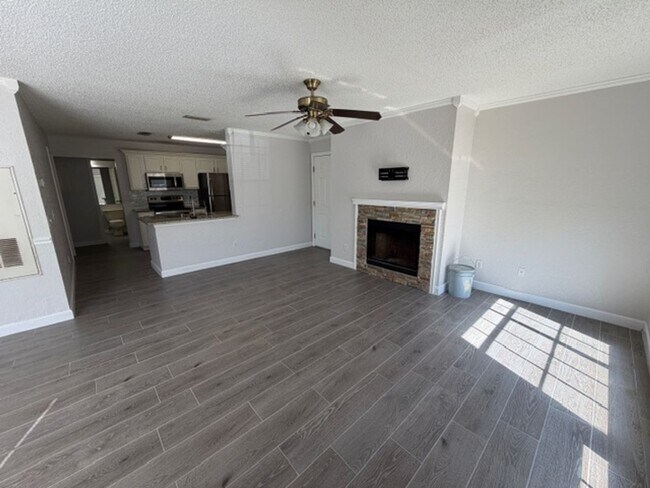 Photo - Lake Mary - 3 Bedroom, 2 Bathroom - $1995.00