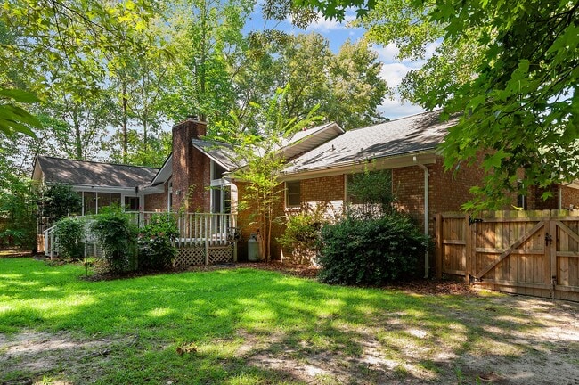 Photo - 103 Knollwood Ct