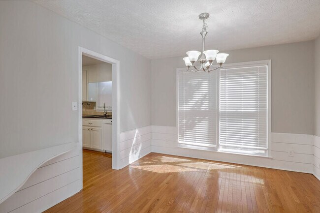 Photo - 2175 Wenlok Trail