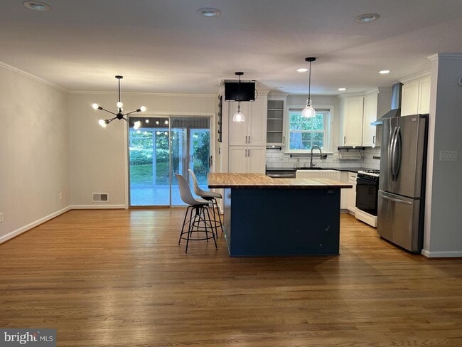 Building Photo - 8711 Braeburn Dr