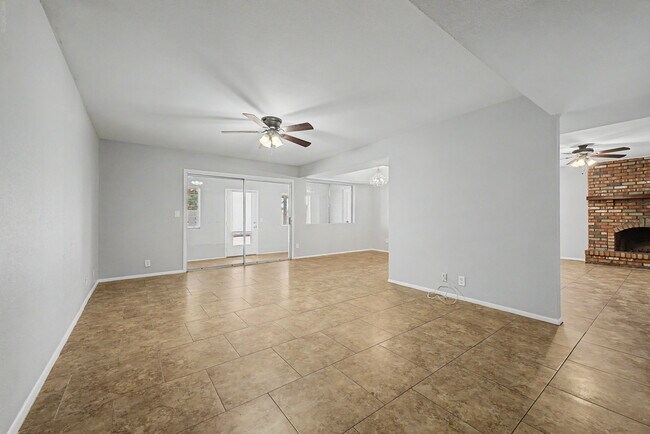Photo - 3223 E Emerald Cir