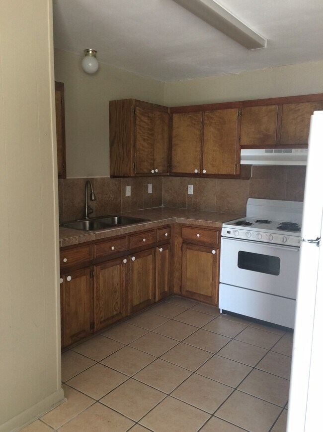 Photo - 46106 N Coburn Rd Unit 1