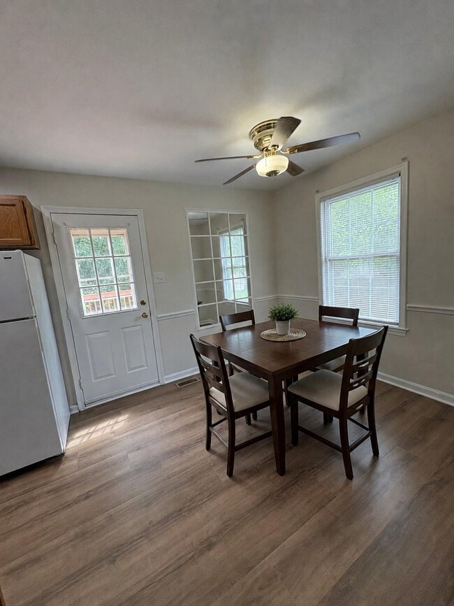 Photo - 4305 Pleasant Valley Rd