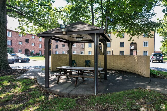 Pavilion - Rosedale Apartments