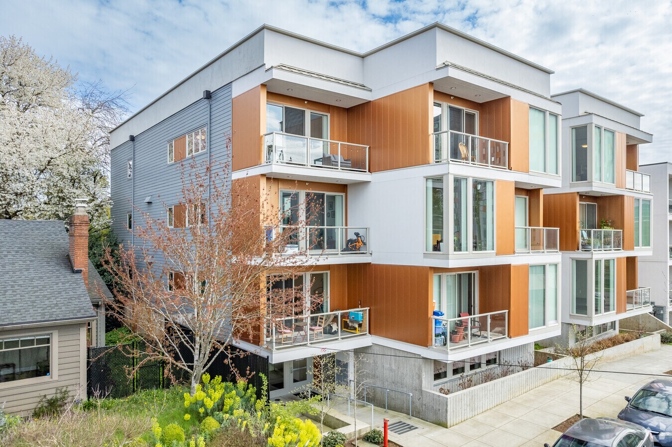 The Hollywood Commons - The Hollywood Commons Apartments