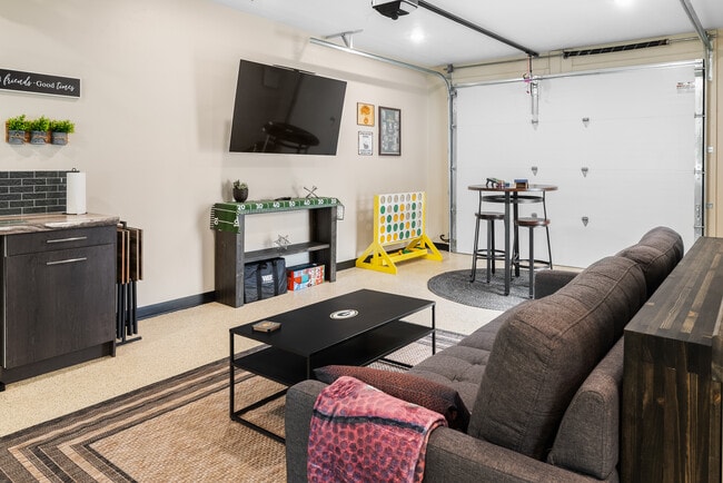 Photo - 1738-1711 11th Ave