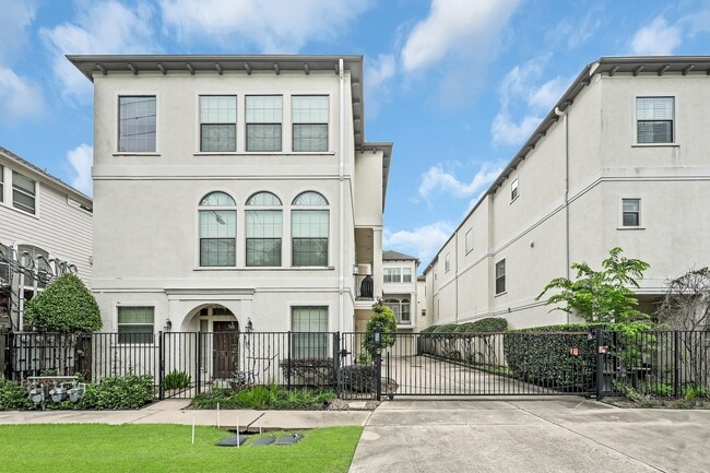 Photo - 1204 Cohn St