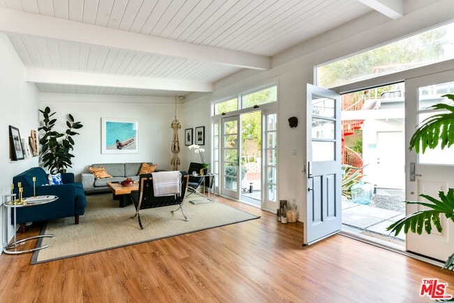 Photo - 7107 Pacific View Dr