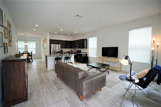 Photo - 651 14th Ave S