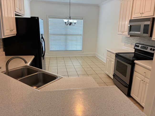 Photo - 233 Forest Glen Dr