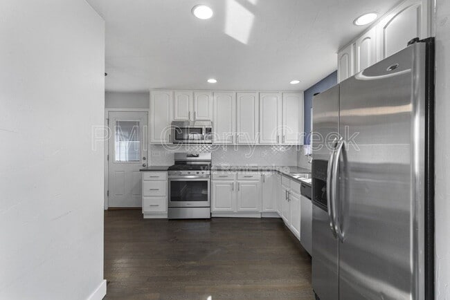 Photo - 1010 Newton St