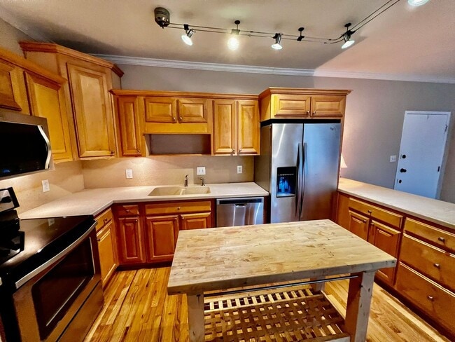 Photo - 1421 Peachtree St NE