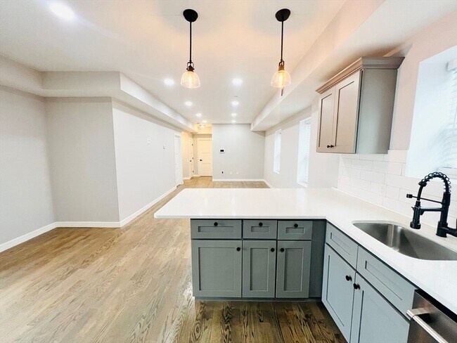 Photo - 47-49 Walnut Street Unit 2 Unit 2