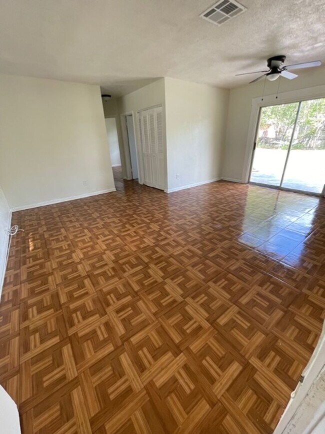 Photo - 2 Bed 1 Bath Home | Pet Friendly | Washer ...