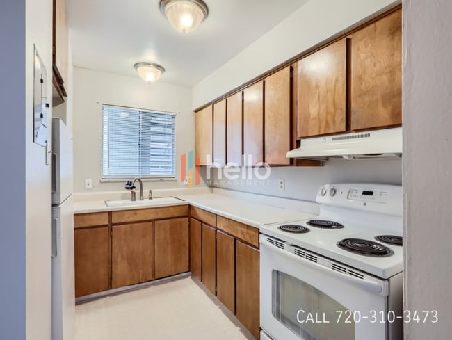 Building Photo - 515 Sunset Rd Unit 1