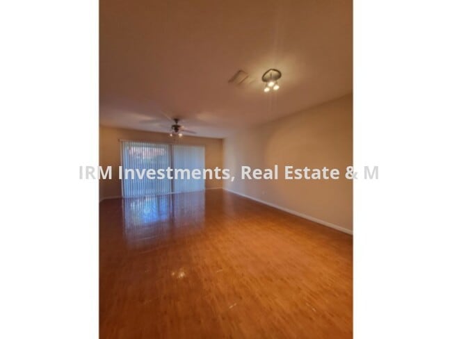 Photo - 3 bed 2.5 bath Townhome w 1 car garage