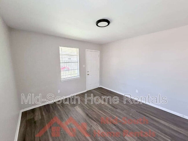 Photo - 1353 Fairfax St