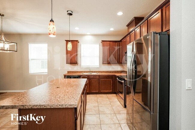 Photo - 2556 Isabela Terrace