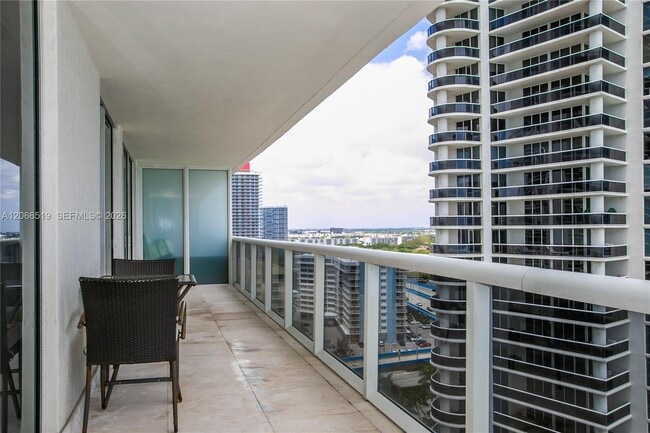 Photo - 1830 S Ocean Dr Unidad 1711