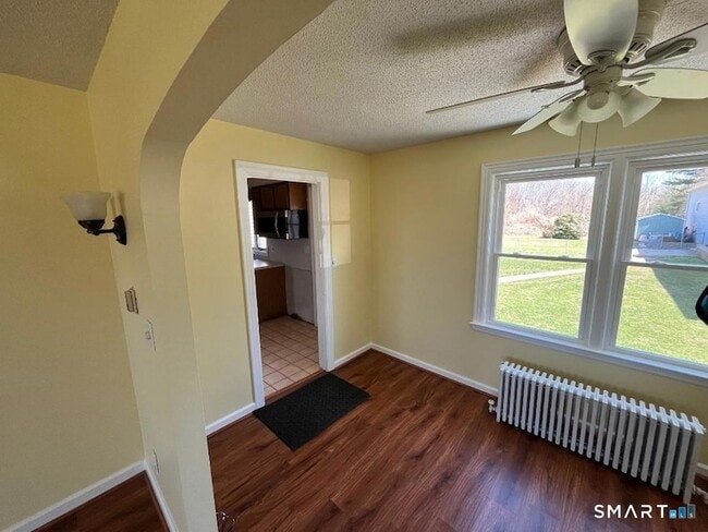 Photo - 138 Mountain St