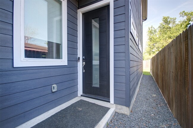 Photo - 5113 Hershe St