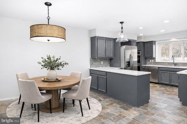 Photo - 1 Springer Ct