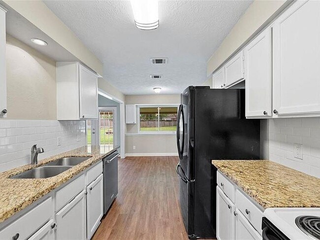 Photo - 254 Coppersmith Dr