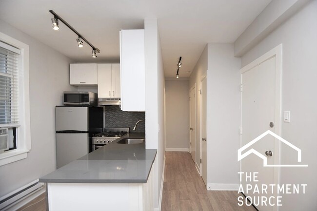 Photo - 511 W Belmont Ave Unit 23