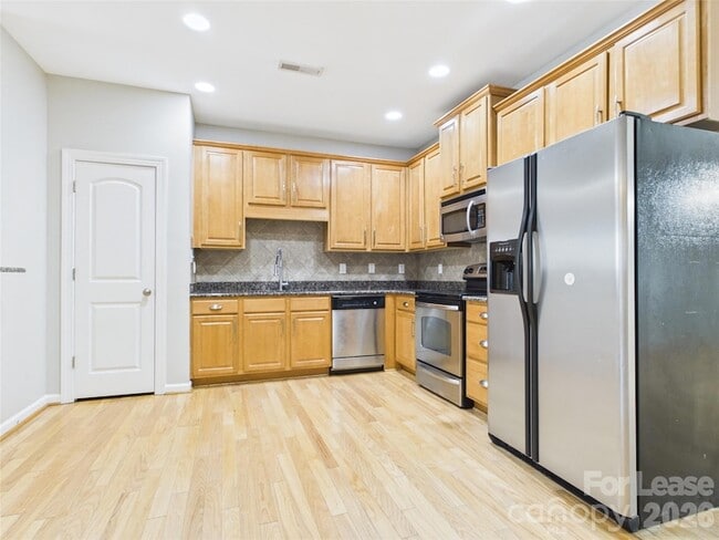 Photo - 5690 Stafford Rd