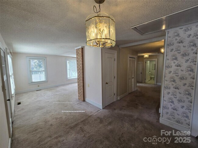 Photo - 142 Harris St