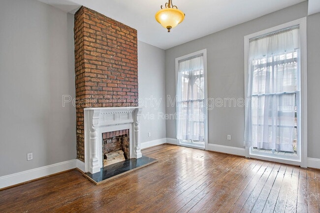 Photo - 2122 E Marshall St